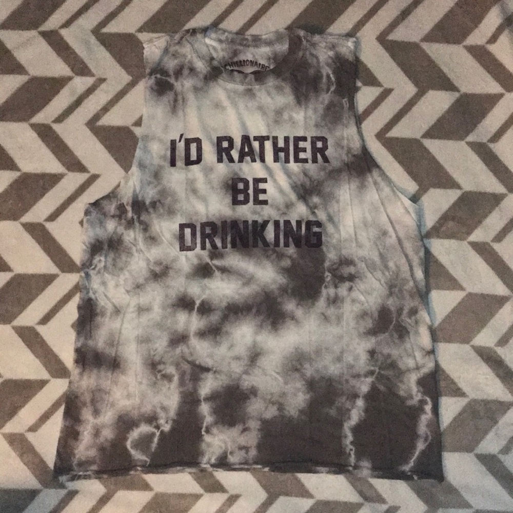 Graphic tank